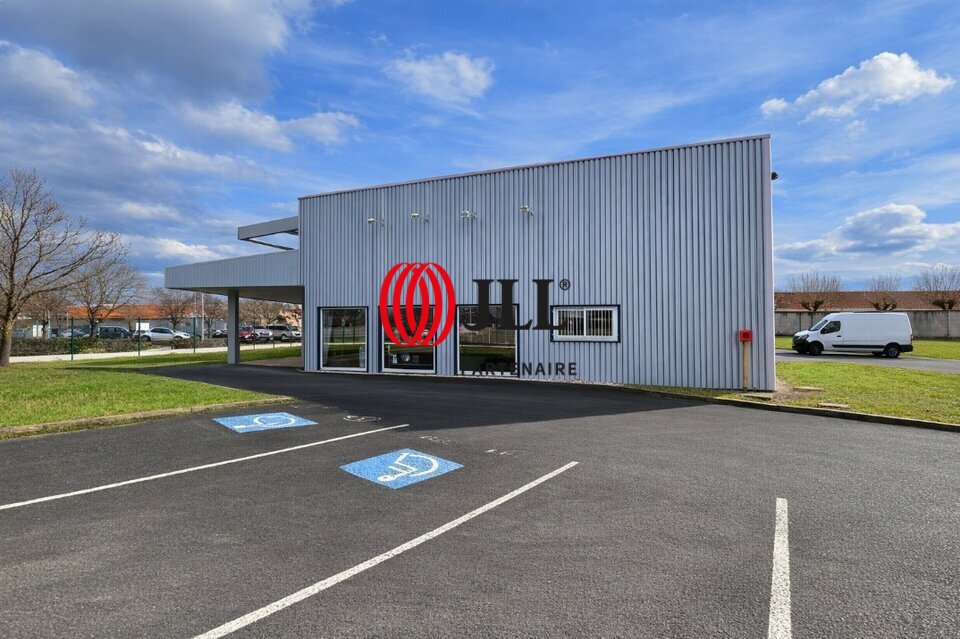 LOCAL COMMERCIAL &agrave; Louer