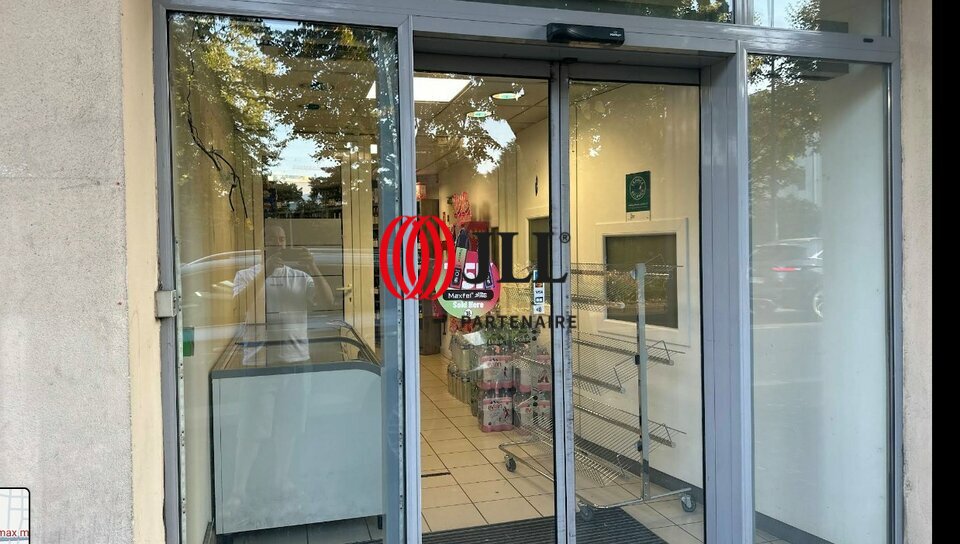 LOCAL COMMERCIAL &agrave; Vendre