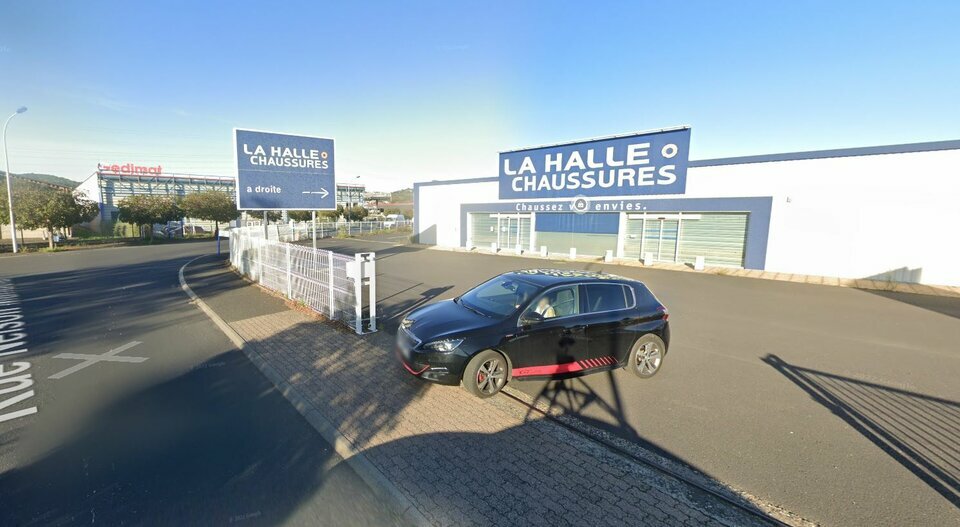 LOCAL COMMERCIAL à Louer