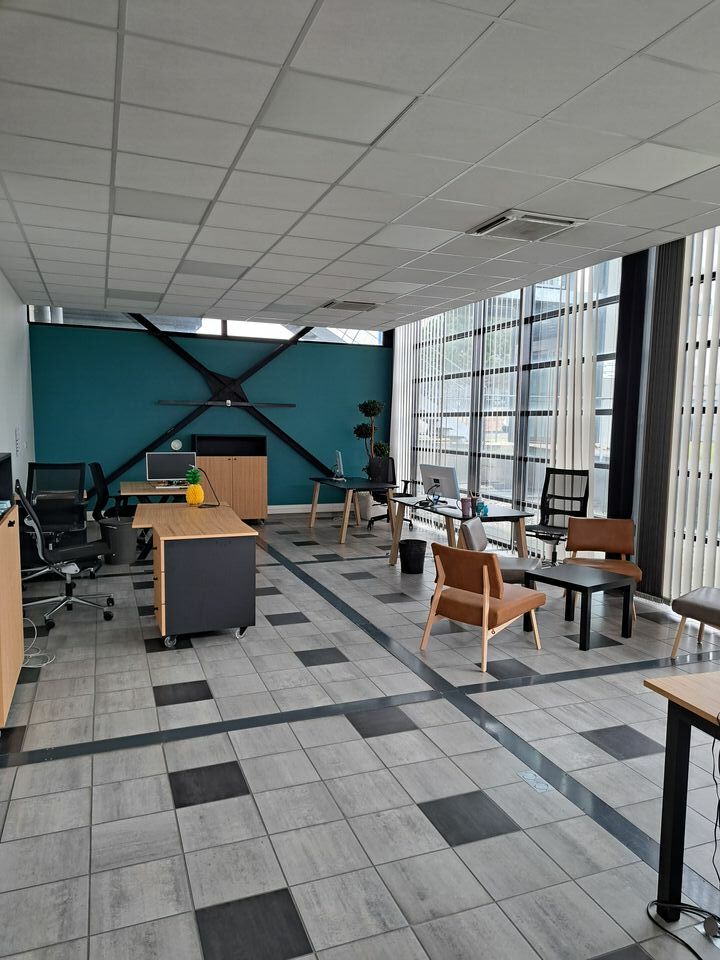 LOCAL D'ACTIVITE - ENTREPOT à Louer