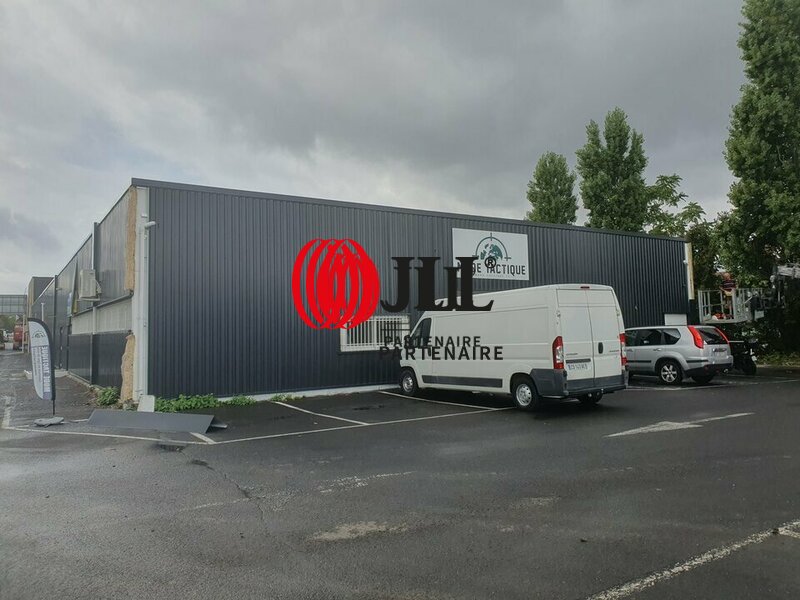 LOCAL COMMERCIAL à Louer