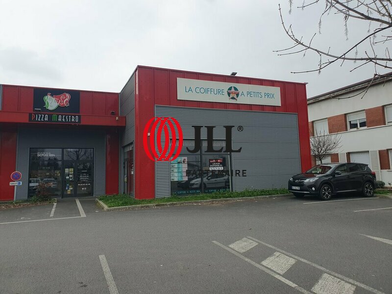 LOCAL COMMERCIAL à Louer
